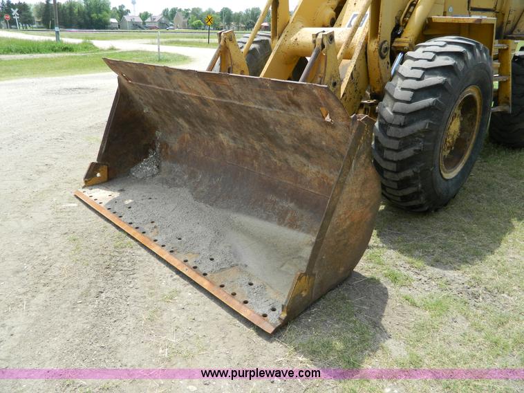 image for item B3674 1970 Caterpillar 930 wheel loader