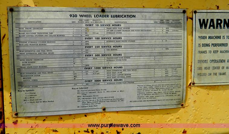 image for item B3674 1970 Caterpillar 930 wheel loader