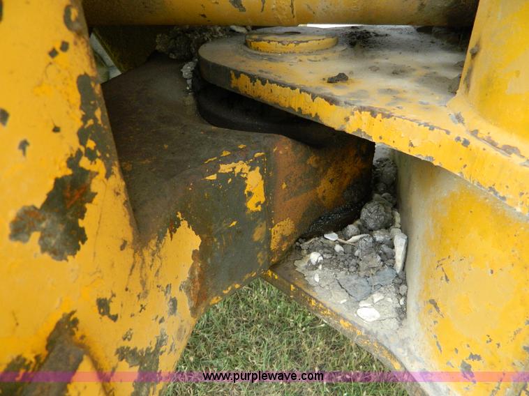 image for item B3674 1970 Caterpillar 930 wheel loader
