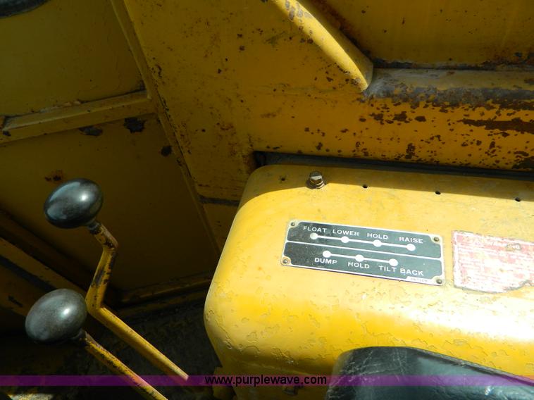 image for item B3674 1970 Caterpillar 930 wheel loader