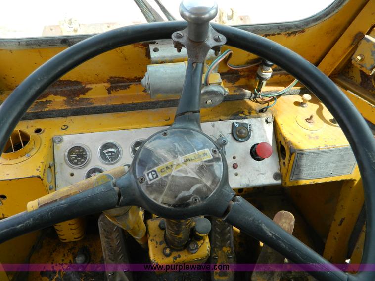 image for item B3674 1970 Caterpillar 930 wheel loader