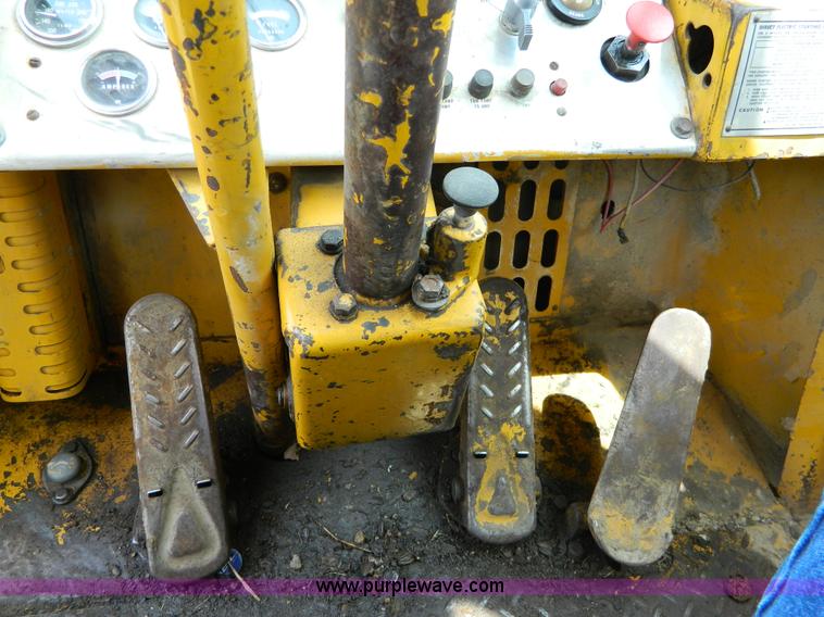 image for item B3674 1970 Caterpillar 930 wheel loader