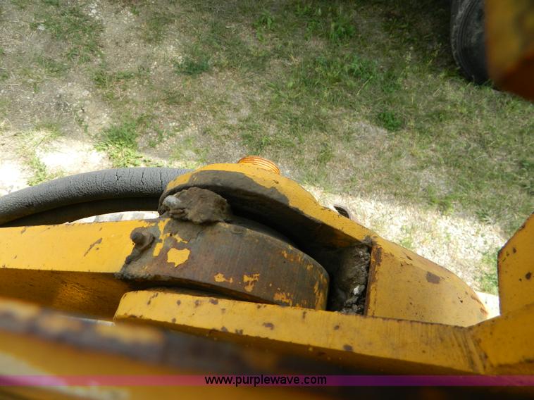 image for item B3676 1972 Allis-Chalmers 7G Series B crawler loader