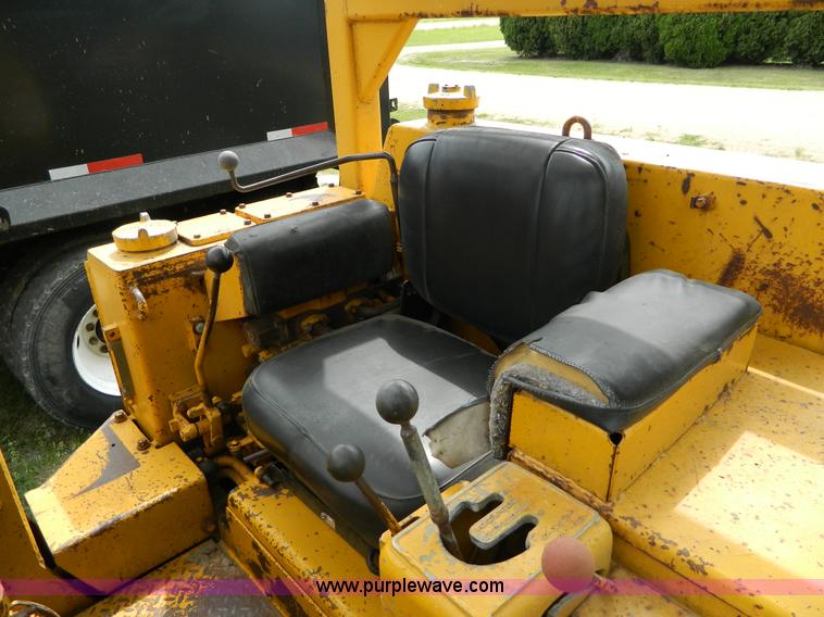 image for item B3676 1972 Allis-Chalmers 7G Series B crawler loader