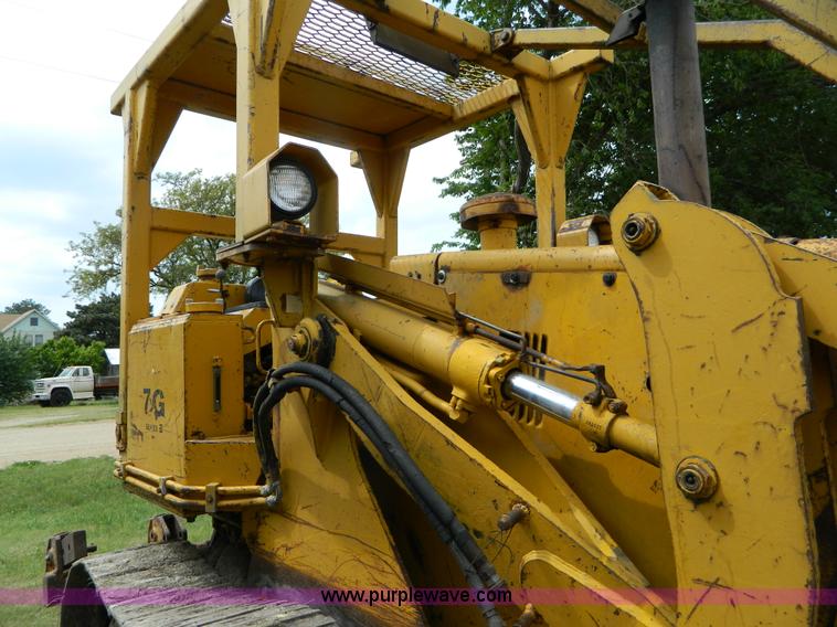 image for item B3676 1972 Allis-Chalmers 7G Series B crawler loader