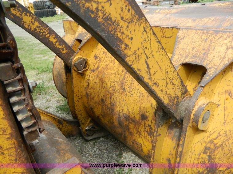 image for item B3676 1972 Allis-Chalmers 7G Series B crawler loader