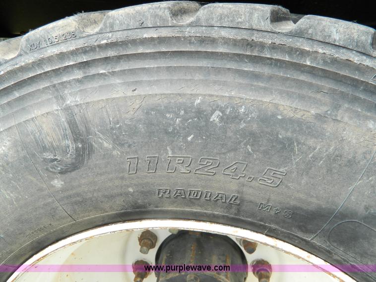 image for item B3677 1999 Mack CH613 dump truck