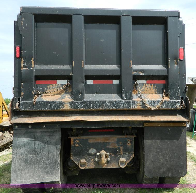 image for item B3677 1999 Mack CH613 dump truck