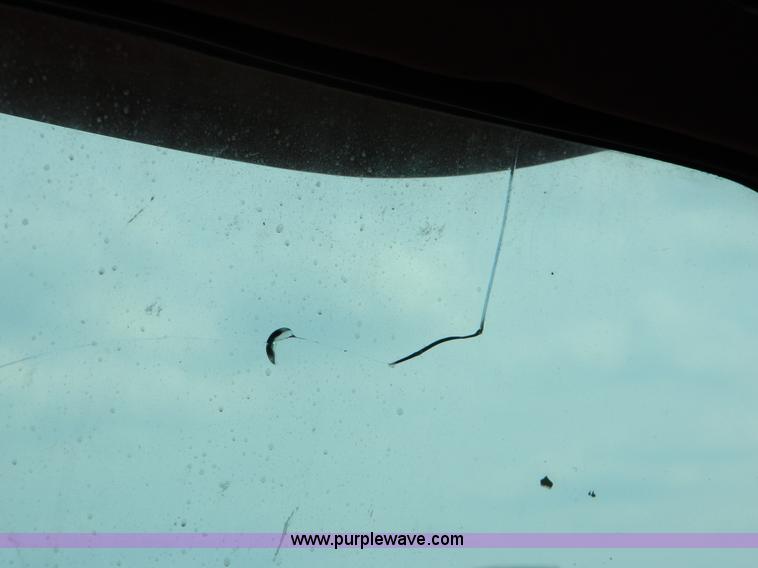 image for item B3677 1999 Mack CH613 dump truck