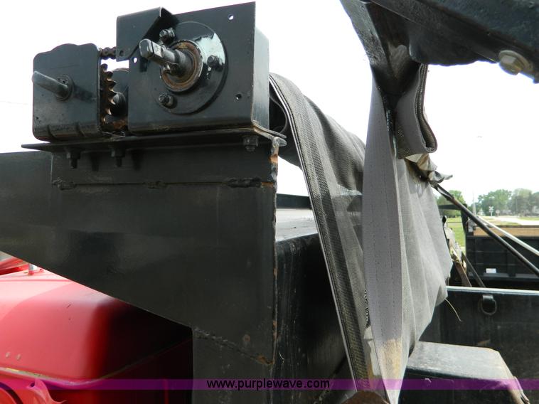 image for item B3677 1999 Mack CH613 dump truck