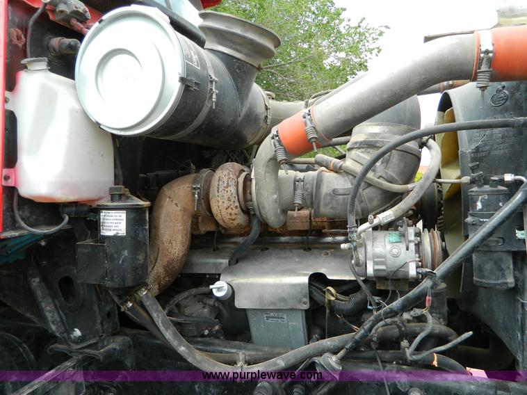 image for item B3677 1999 Mack CH613 dump truck