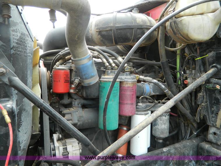 image for item B3677 1999 Mack CH613 dump truck