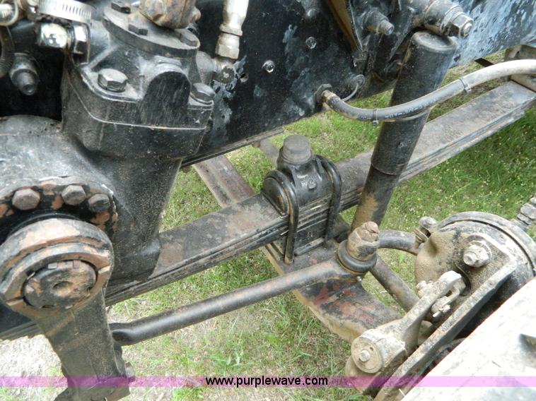 image for item B3677 1999 Mack CH613 dump truck