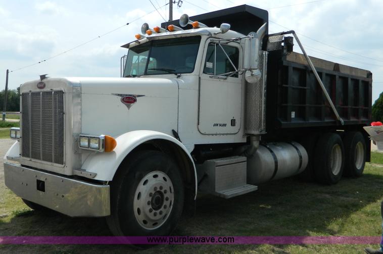 image for item B3679 1991 Peterbilt 359 dump truck