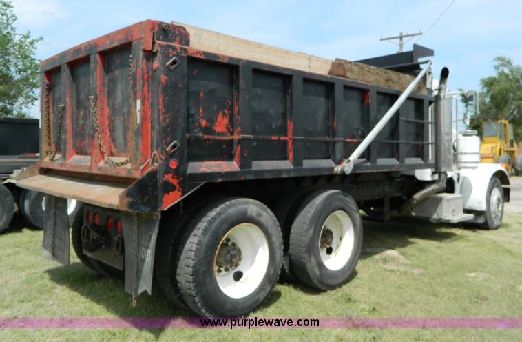 image for item B3679 1991 Peterbilt 359 dump truck