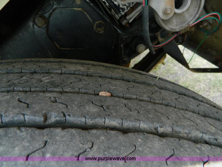 image for item B3679 1991 Peterbilt 359 dump truck