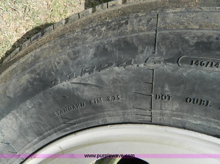 image for item B3679 1991 Peterbilt 359 dump truck