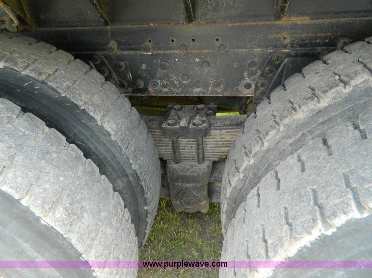 image for item B3679 1991 Peterbilt 359 dump truck