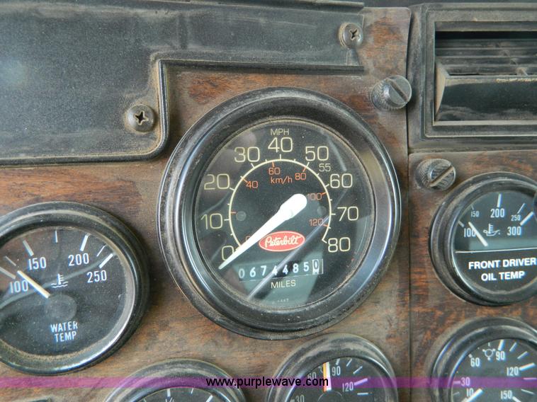 image for item B3679 1991 Peterbilt 359 dump truck