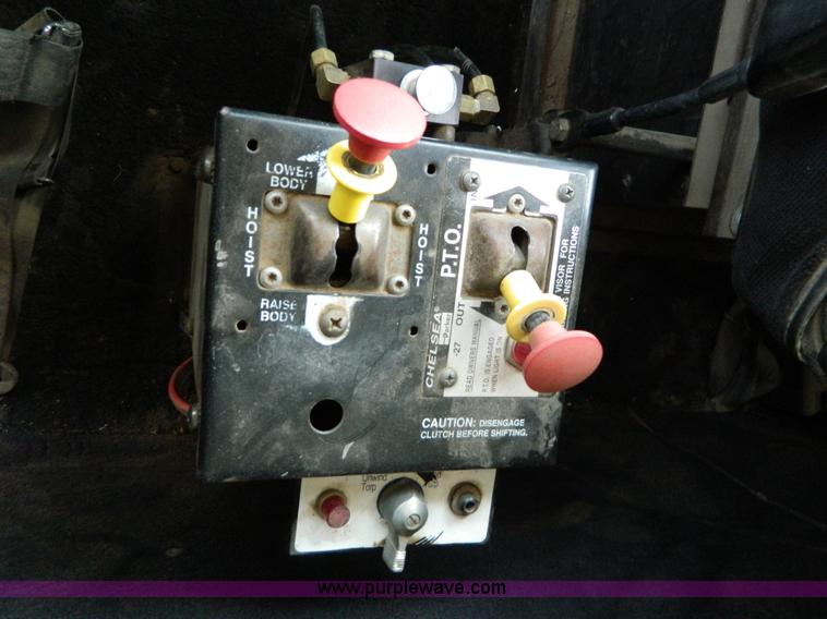 image for item B3679 1991 Peterbilt 359 dump truck