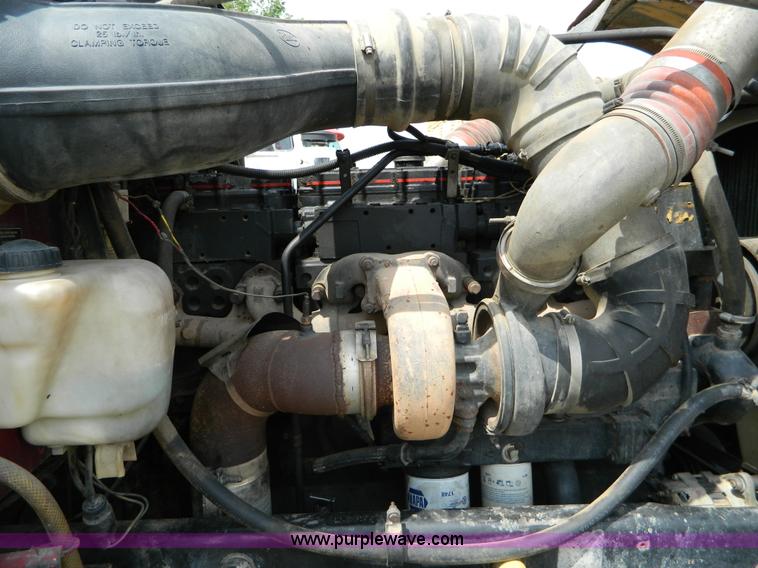 image for item B3679 1991 Peterbilt 359 dump truck