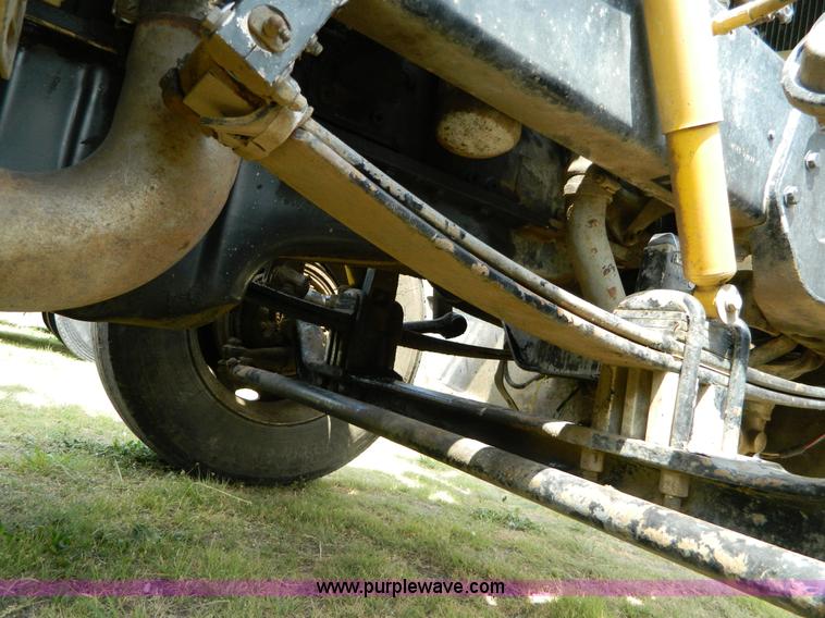 image for item B3679 1991 Peterbilt 359 dump truck