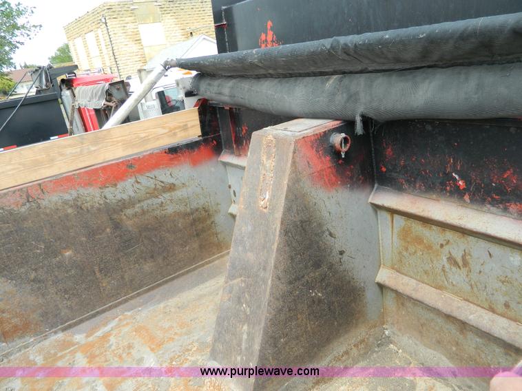 image for item B3679 1991 Peterbilt 359 dump truck