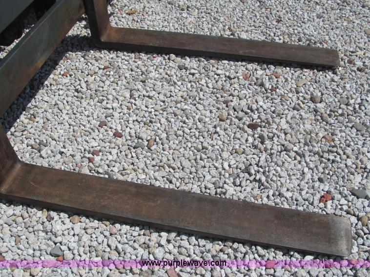 image for item B5136 2004 Moffett M5500RT forklift