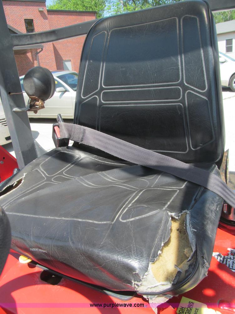 image for item B5136 2004 Moffett M5500RT forklift