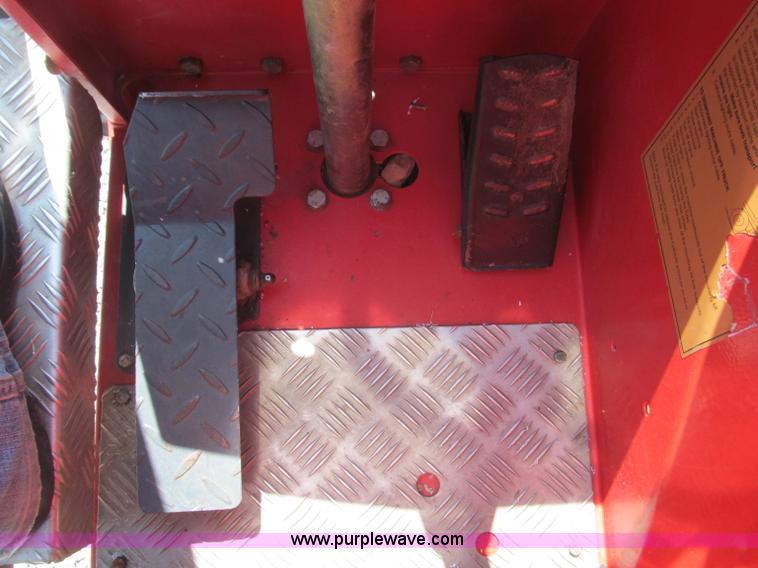 image for item B5136 2004 Moffett M5500RT forklift