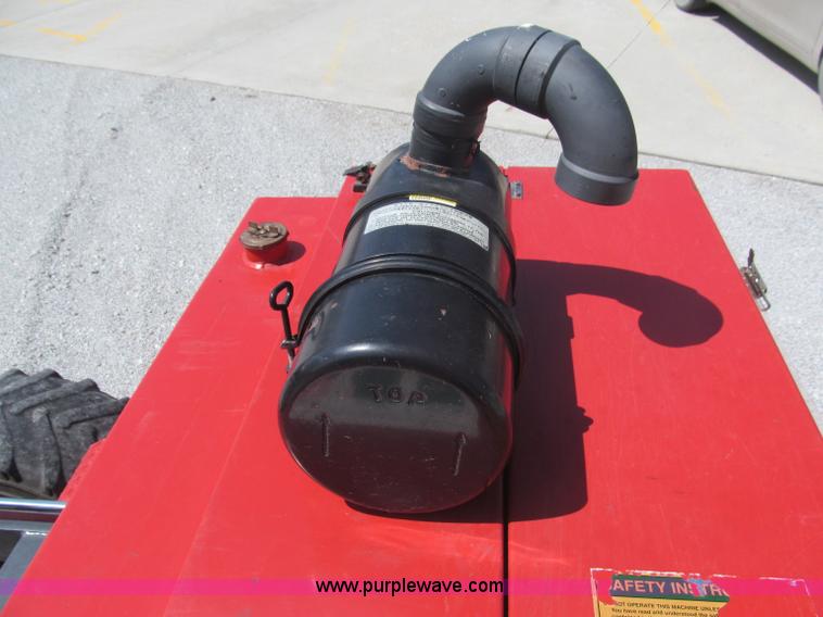 image for item B5136 2004 Moffett M5500RT forklift