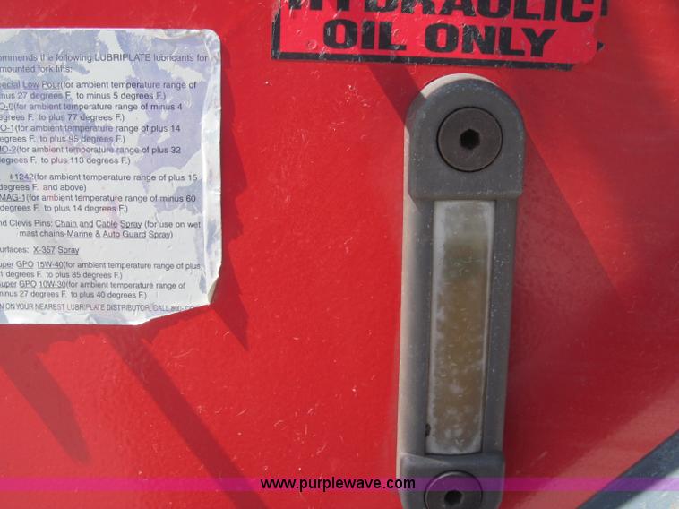 image for item B5136 2004 Moffett M5500RT forklift