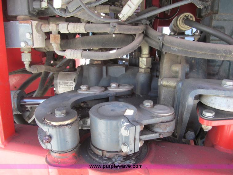 image for item B5136 2004 Moffett M5500RT forklift