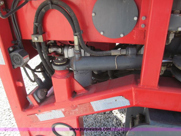 image for item B5136 2004 Moffett M5500RT forklift