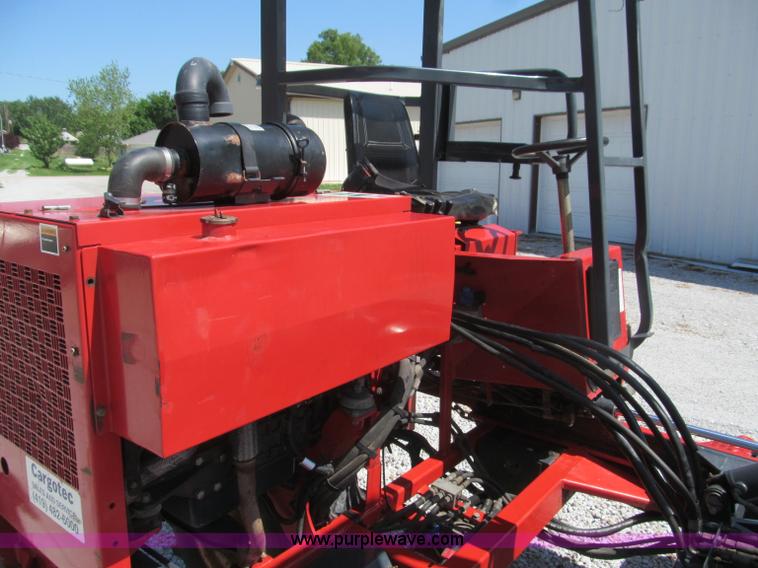 image for item B5136 2004 Moffett M5500RT forklift