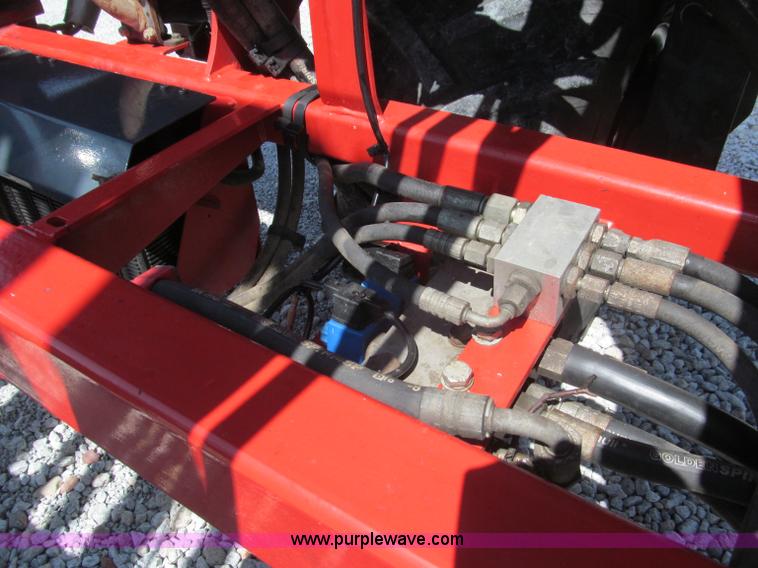 image for item B5136 2004 Moffett M5500RT forklift