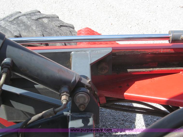 image for item B5136 2004 Moffett M5500RT forklift