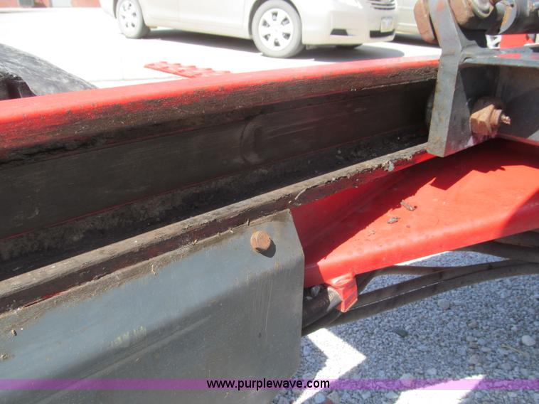 image for item B5136 2004 Moffett M5500RT forklift