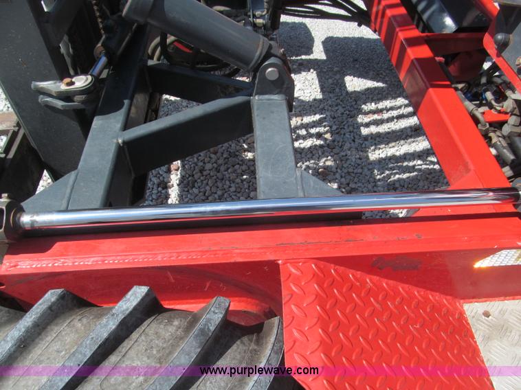 image for item B5136 2004 Moffett M5500RT forklift