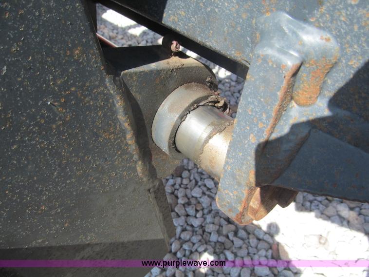 image for item B5136 2004 Moffett M5500RT forklift