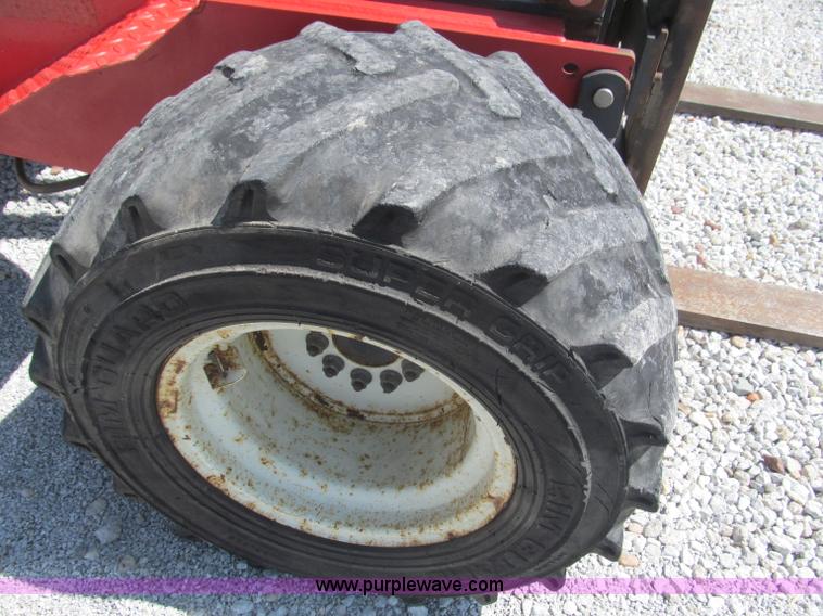 image for item B5136 2004 Moffett M5500RT forklift