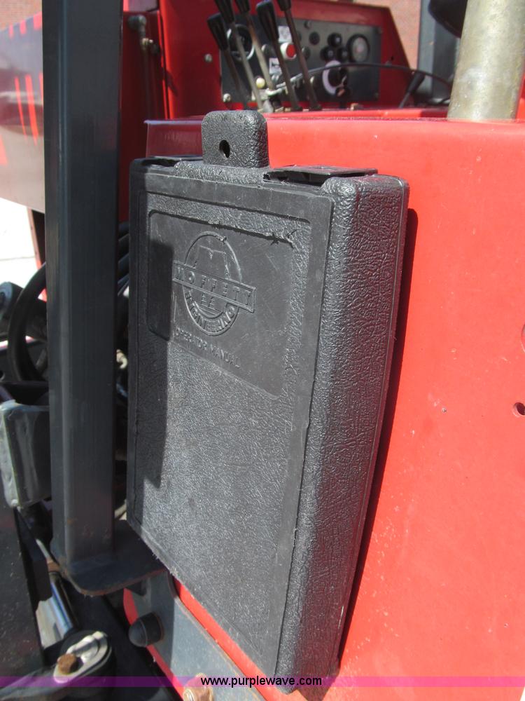 image for item B5136 2004 Moffett M5500RT forklift