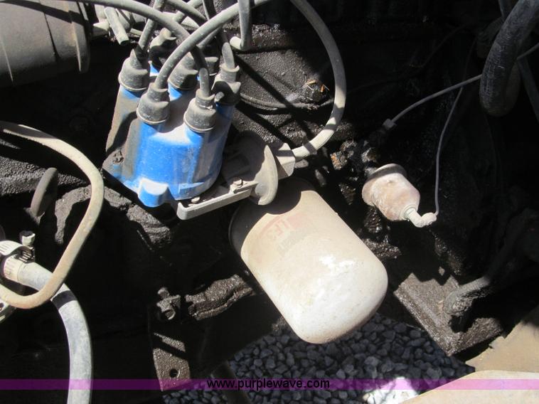 image for item B5137 1976 Ford F500 single axle dump truck