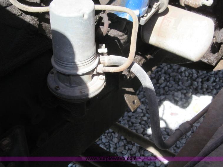 image for item B5137 1976 Ford F500 single axle dump truck