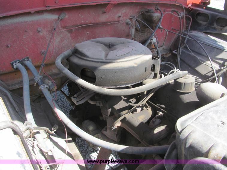 image for item B5137 1976 Ford F500 single axle dump truck