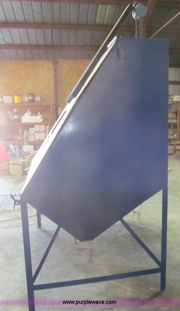 image for item B5138 Shop sandblasting cabinet