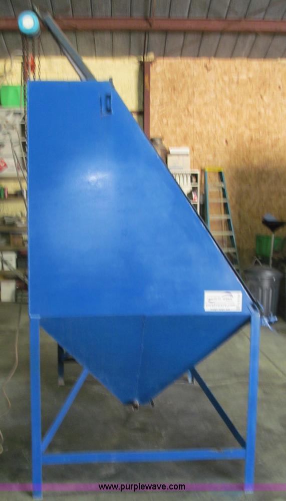 image for item B5138 Shop sandblasting cabinet