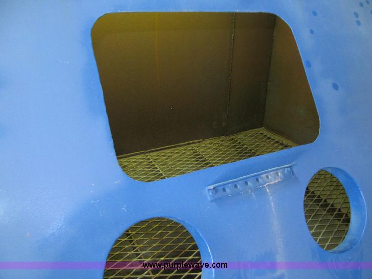 image for item B5138 Shop sandblasting cabinet