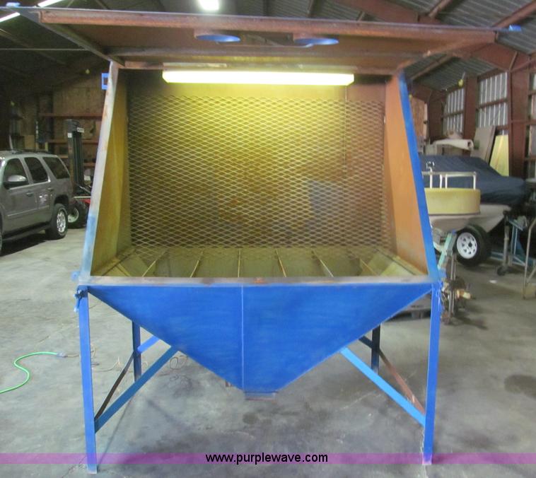 image for item B5138 Shop sandblasting cabinet
