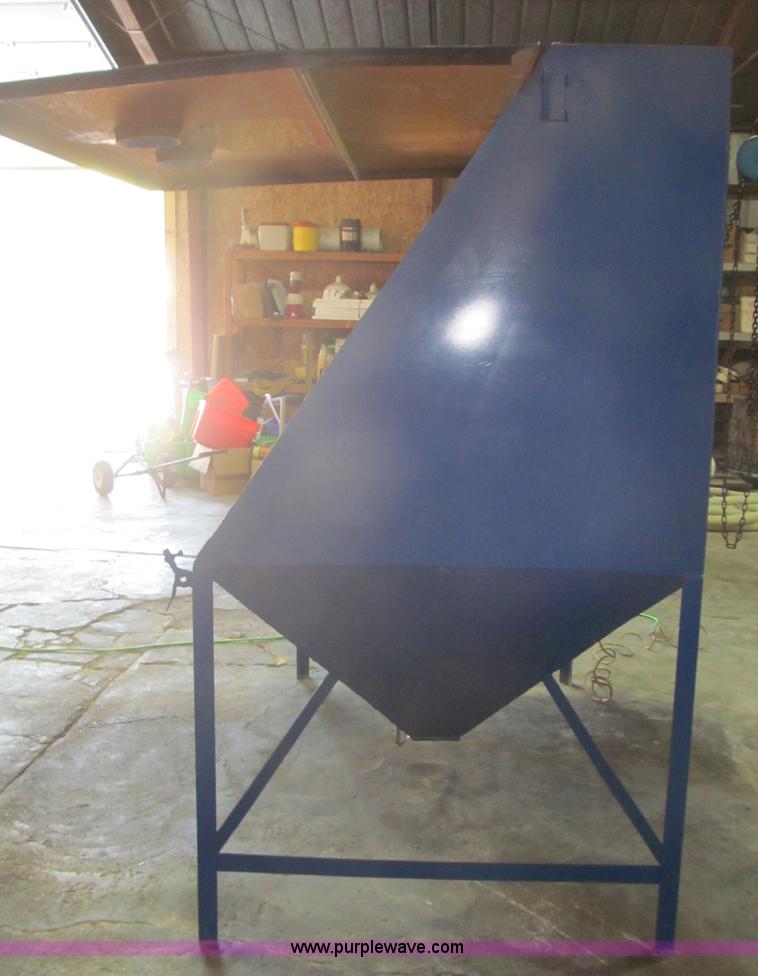 image for item B5138 Shop sandblasting cabinet